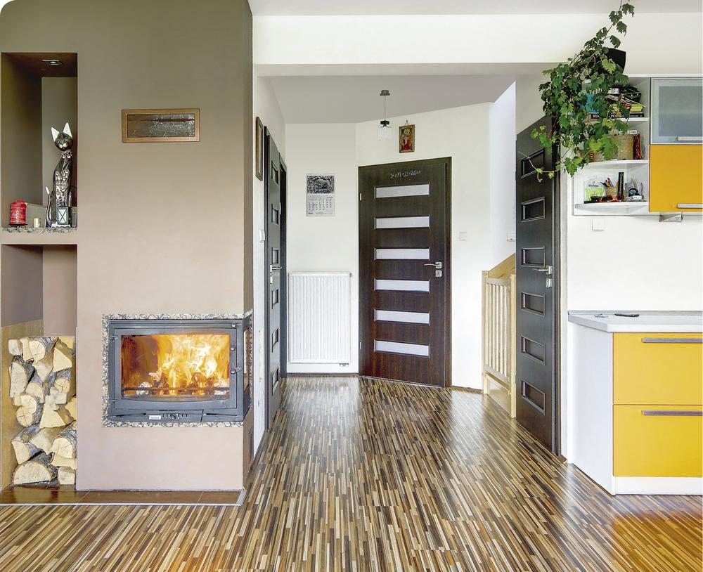 Salon, kafelki, płytki, panele, układanie