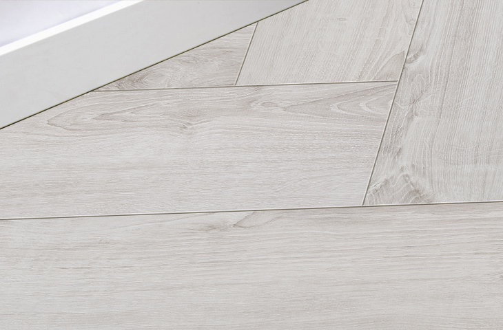 panele ułożone na skos